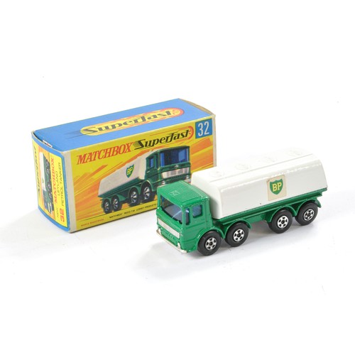 473 - Matchbox Superfast No. 32a Leyland 'BP' Petrol Tanker. Green and white with chrome base and trim. Ge... 