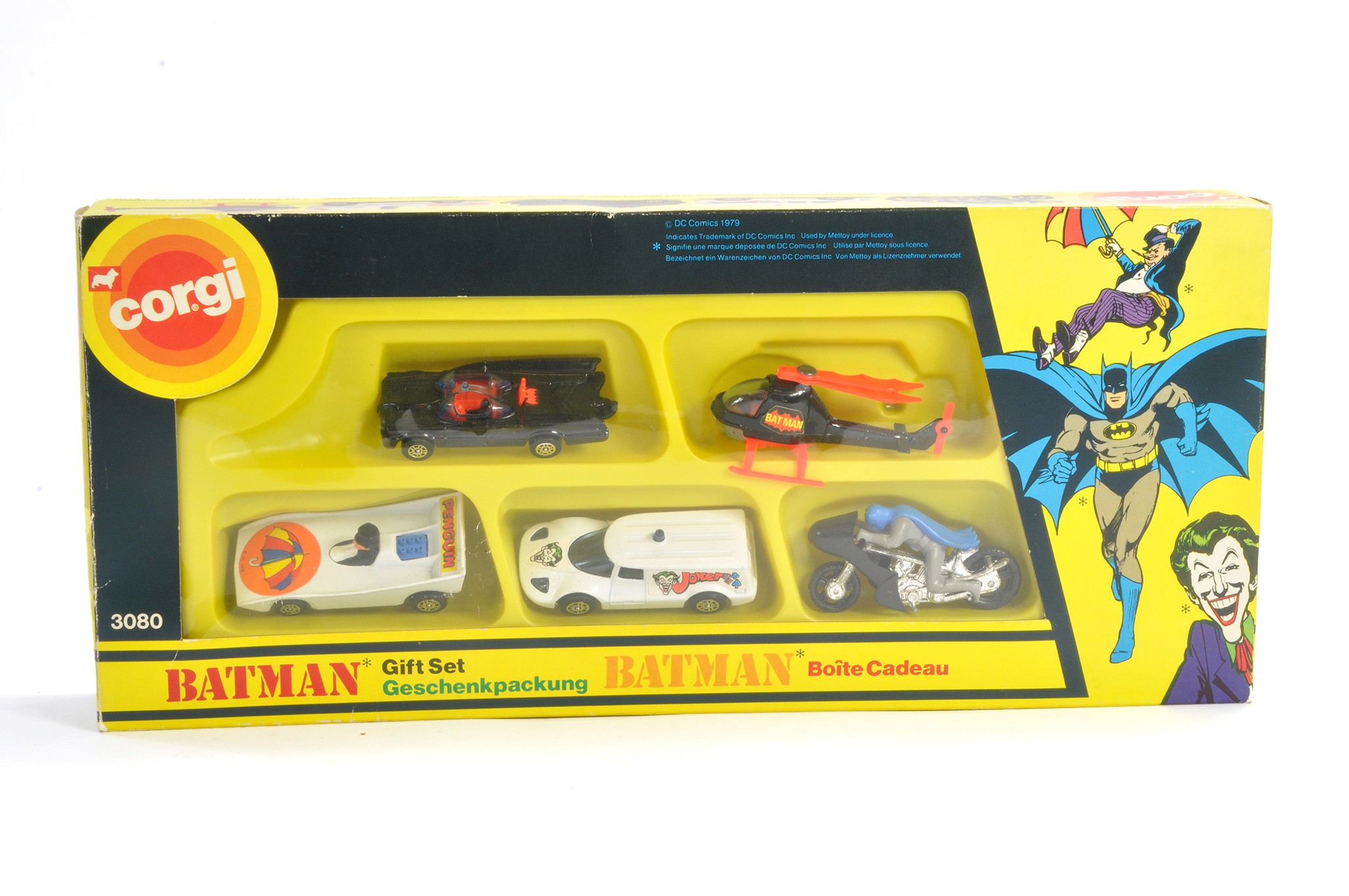 Corgi hot sale juniors batmobile