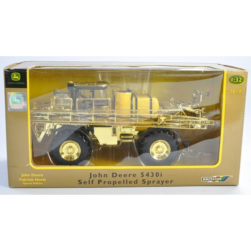 Britains (2008) 1/32 Farm Model Issue comprising No. 42541 John Deere 5430i Self Propelled Sprayer. Special Gold Plated Edition. Limited to just 102 pcs. Excellent and secure in box. Box is very good with minor storage wear. A rare opportunity.