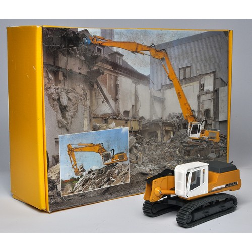 104 - Conrad 1/50 diecast construction issue comprising Liebherr R954BV Demolition Excavator. Complete and... 