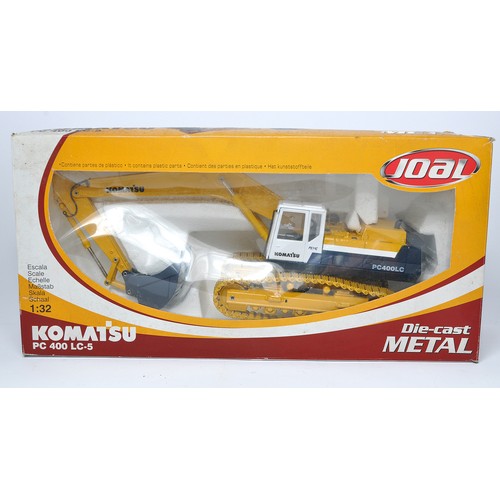 Joal 1/32 diecast model construction issue comprising Komatsu PC400 LC-5  Excavator. No obvious sign