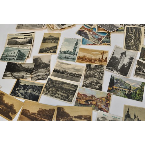 223 - A large collection of vintage postcards, both illustrated and photographs, from mostly European coun... 