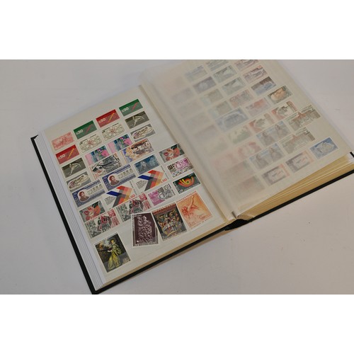 229 - Stamps (france), to include an extensive album of French issues comprising mint and used issues.