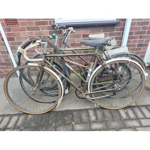 238 - A group of 1960's bicycles including Carlton road bikes x 2, Mayfair and one other. All in need of r... 