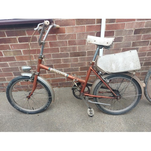 238 - A group of 1960's bicycles including Carlton road bikes x 2, Mayfair and one other. All in need of r... 