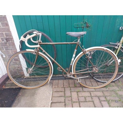 238 - A group of 1960's bicycles including Carlton road bikes x 2, Mayfair and one other. All in need of r... 