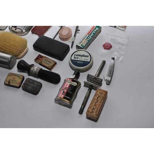 335 - A wonderful collection of vintage shaving / grooming bygones and items of interest to include razors... 