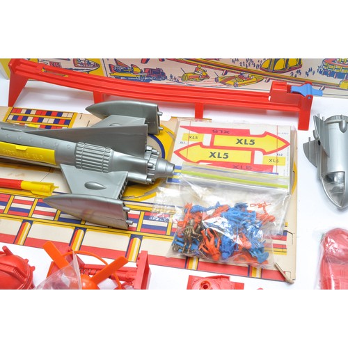 824 - Multiple Toy Makers (USA) (for Gerry Anderson) Steve Zodiac's Fireball XL5 Space City Set comprising... 