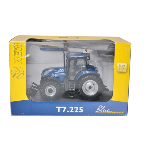 82 - Universal Hobbies 1/32 diecast farm model issue comprising New Holland T7.225 Tractor. Model is like... 