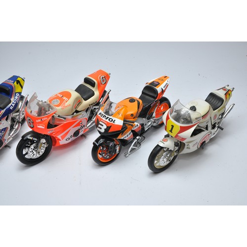 194 - A group of Five Guitoy 1/10 high detail motorcycle models as shown. Have been displayed but look to ... 