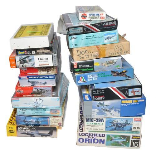 356 - A collection of 20 Plastic Model Kits from various makers to include Hasegawa, Academy, Airfix plus ... 