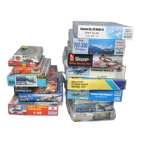 368 - A group of 15 Plastic Model Kits from various makers to include Playfix, Fujimi, Hobbycraft plus oth... 