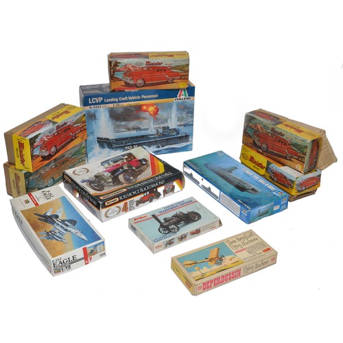 407 - A group of Minister (Indian) tinplate car issues in addition to some plastic model kits (complete an... 