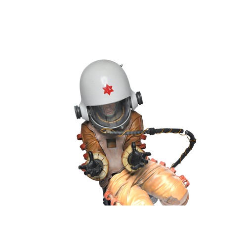 45 - Industria Mechanika 1/6 scale model of Derek Stenning's Dystopic Cosmonaut. Renowned resin kit comes... 