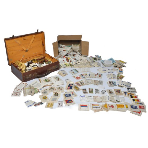 435 - A vast collection of vintage cigarette cards from 1920's through to mid 20th century. Complete sets ... 