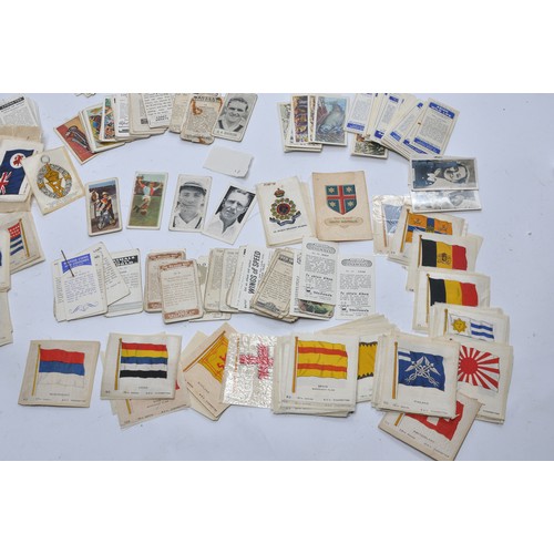 435 - A vast collection of vintage cigarette cards from 1920's through to mid 20th century. Complete sets ... 