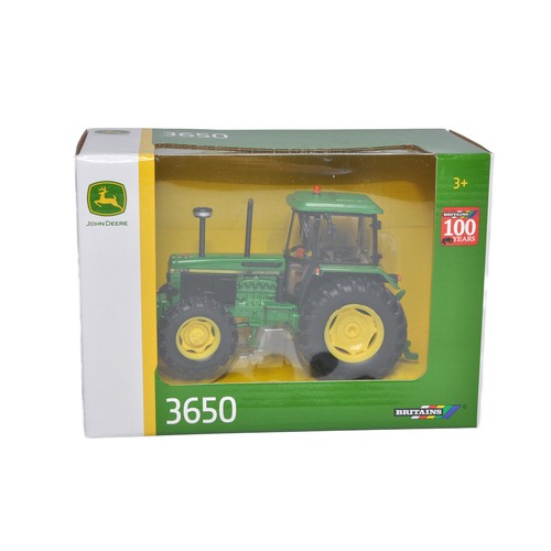 645 - Britains 1/32 Farm Model issue comprising No. 42904 John Deere 3650 Tractor. 100 years of Britains p... 