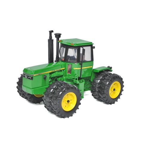 672 - Ertl 1/32 Farm Model issue comprising No. 16304A John Deere 8650 Tractor. Toy Farmer National Farm T... 