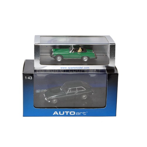 1086 - A duo comprising Spark and Autoart 1/43 diecast model car issues, both MG Classic Cars as shown. Exc... 