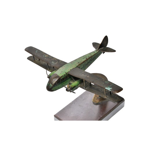 1117 - An unusual approx 1/72 Bronze Model Aircraft of the De Havilland Rapide. Mounted on to stand and pli... 