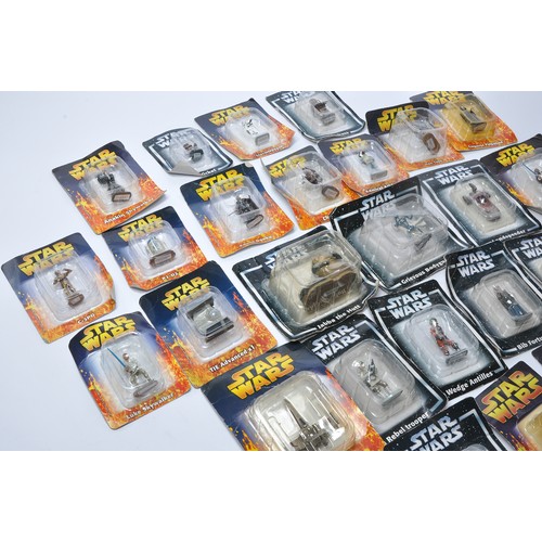 1169 - Star Wars Official Figurine Collection (De Agostini) comprising twenty eight carded metal figures as... 