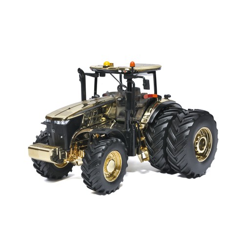 30 - Ertl Farm Model issue comprising No. 45331A John Deere 7230R Tractor. Special Gold Chase Edition for... 