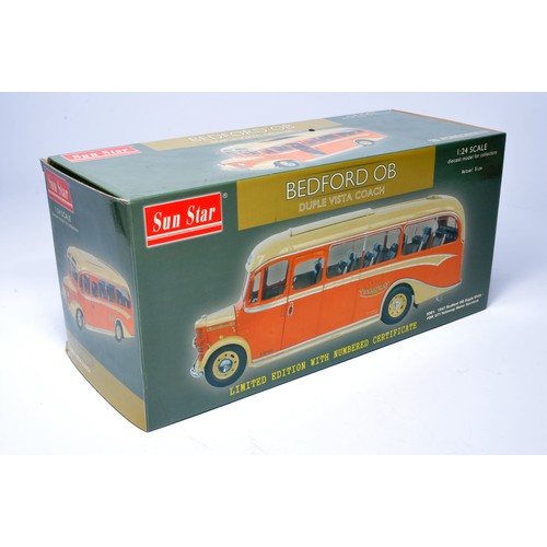 80 - Sunstar 1/24 diecast model bus issue comprising No. 5001 1947 Bedford OB - Yelloway. Looks to be wit... 