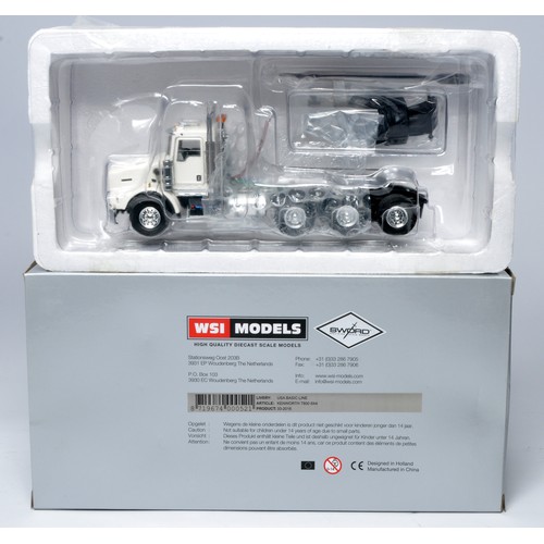 100 - WSI 1/50 diecast model truck issue comprising Kenworth T800 8x4, looks to be without signs of notabl... 