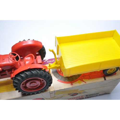 Jouet Raphael Lipkin – Conqueror Tank & Transporter (Pipin Toys), France, Vers 1960