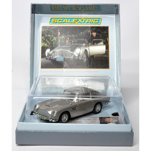 526 - Scalextric Limited Edition slot car issue Casino Royale James Bond 007-Aston Martin DB5. Excellent i... 