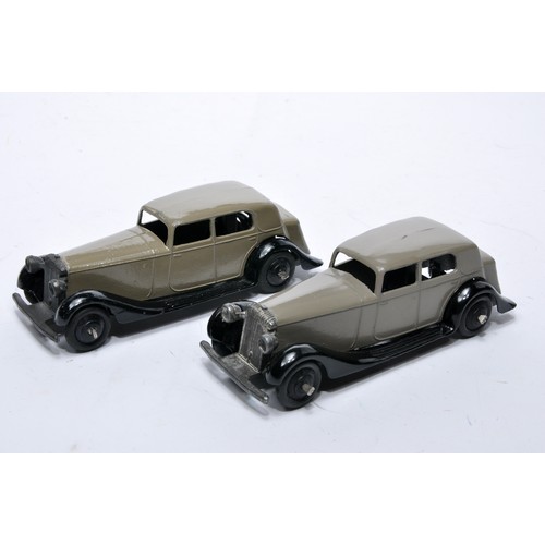 668 - Dinky No. 30c Daimler. Duo of Issues are in fawn grey, as shown. Display generally very good to exce... 
