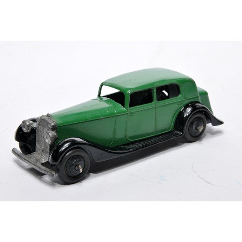 669 - Dinky No. 30c Daimler. Issue is in green, as shown. Displays generally very good to excellent, with ... 