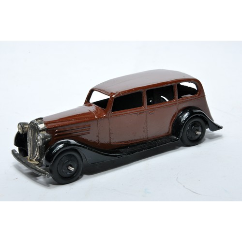 671 - Dinky No. 30d Vauxhall Saloon. Issue is in brown, as shown. Displays generally very good to excellen... 