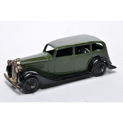 672 - Dinky No. 30d Vauxhall Saloon. Issue is in dark green, as shown. Displays generally very good to exc... 