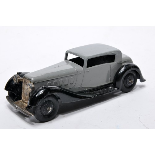 684 - Dinky No. 36c Humber Vogue. Single issue is in grey, as shown. Displays generally good to very good,... 