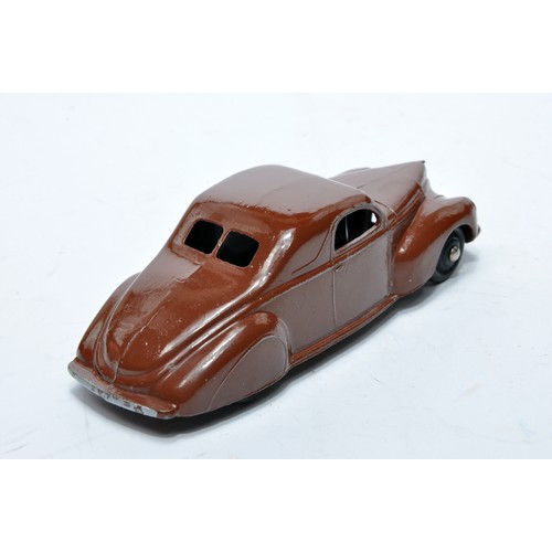 720 - Dinky No. 39c Lincoln Zephyr. Single issue is in brown, as shown. Displays generally good to very go... 