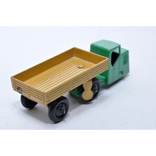 739 - Dinky No. 33w / 415 Mechanical Horse. Single issue is in green and fawn, as shown. Displays generall... 