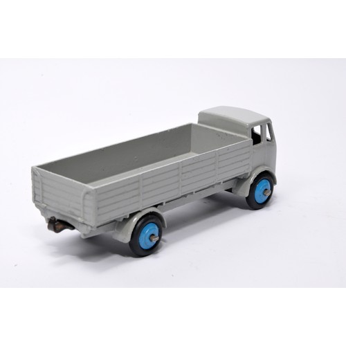 982 - Dinky No. 420 / 25R Forward Control Lorry. Single issue is in grey, with blue hubs, as shown. Displa... 