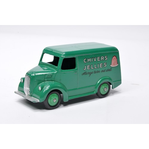 1001 - Dinky No. 452 Trojan Van, Chivers. Single issue is in green, with green hubs, as shown. Displays gen... 