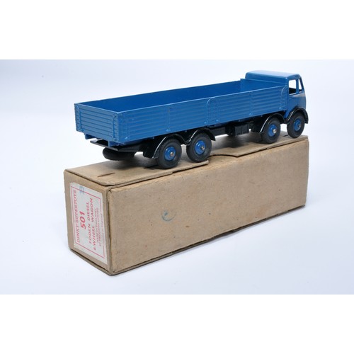 1016 - Dinky No. 501 Foden 8-Wheel Diesel Wagon, type 1. Single issue is in dark blue, with silver flash, p... 