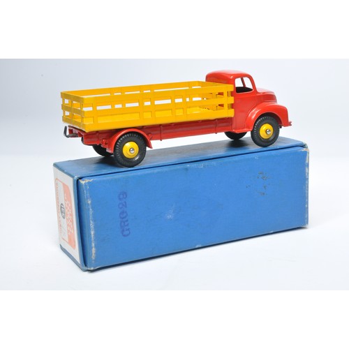 1042 - Dinky No. 531 Leyland Comet Lorry. Single issue is in red / yellow, with yellow hubs, as shown. Disp... 