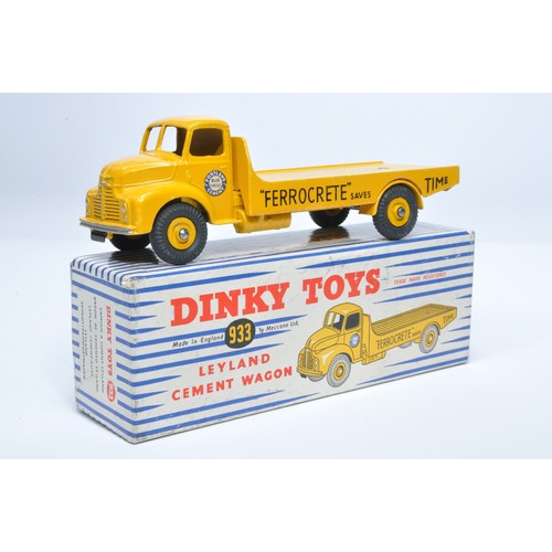 1054 - Dinky No. 933 Leyland Cement Wagon. Single issue is in yellow, inc cream hubs, as shown. Displays ge... 