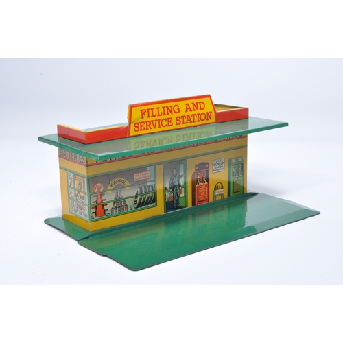 1118 - Dinky early issue set no. 48 tinplate Petrol Station. Displays generally good to very good good, wit... 