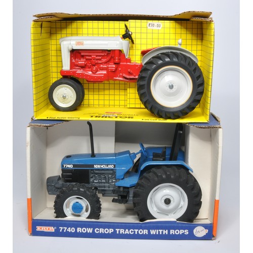 47 - A duo of 1/12 and 1/16 diecast model farm tractors including Scale Models Ford 900 plus Ertl New Hol... 