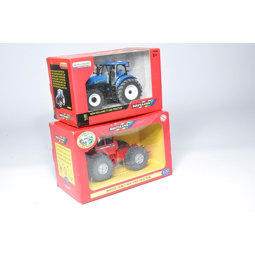 122 - Britains 1/32 Farm model issues comprising Massey Ferguson 1505 and New Holland T7.220. Excellent an... 