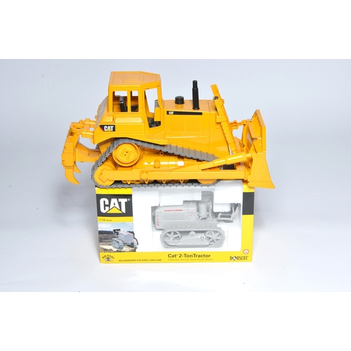 130 - Norscot 1/16 diecast model issue comprising CAT 2-Ton Tracked Tractor, excellent in box. Plus a loos... 