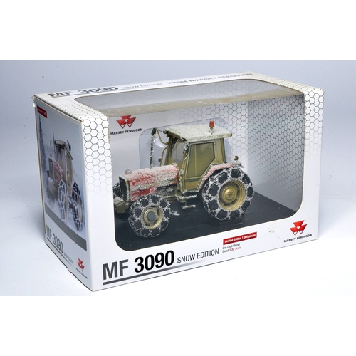 75 - Universal Hobbies 1/32 farm model issue comprising Limited Massey Ferguson 3090 Snow Edition. Excell... 