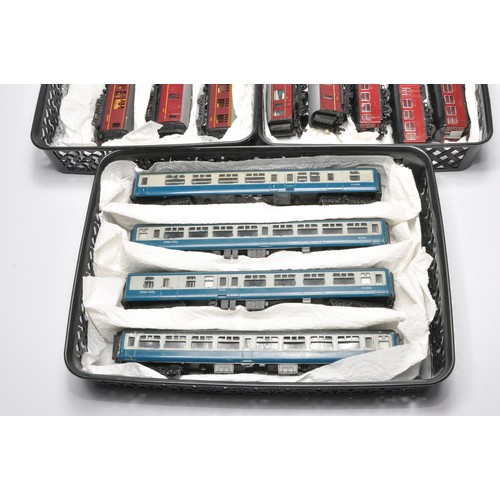 4 - Model Railway comprising 12 items to include  rolling stock - LMS Maroon, Intercity coaches / carria... 