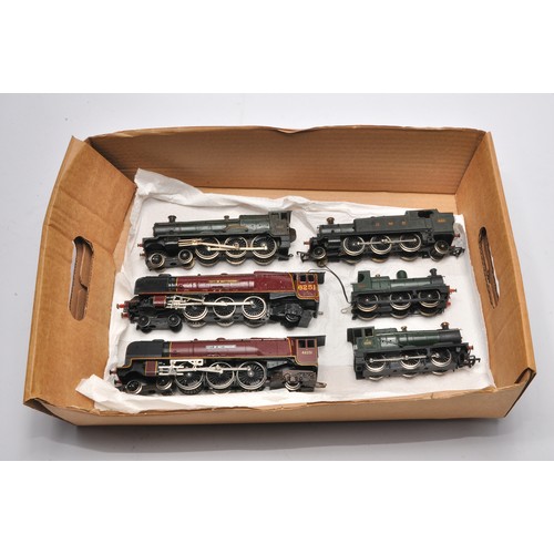 11 - Model Railway comprising 6 items to include Locomotives including City of Nottingham x 2 (One is Wre... 