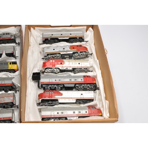 20 - Model Railway comprising 12 items to include mostly Locomotives. Makers include Triang, Bachmann and... 